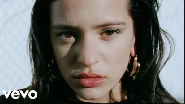 Imagen de Rosalía del videoclip De Plata